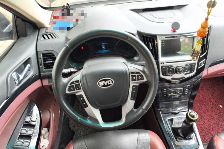 Used BYD Surui 2015 1.5L Manual Luxury Model Steering Wheel