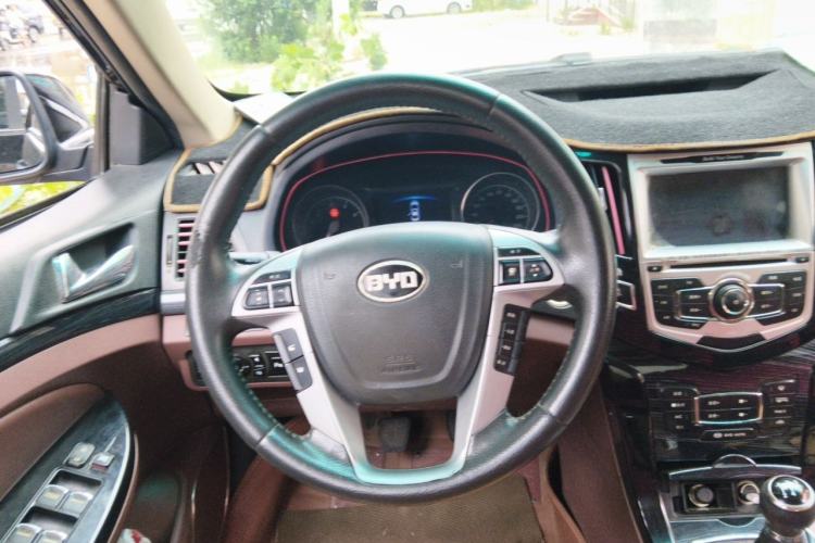 Used BYD Surui 2015 1.5L Manual Luxury Model Steering Wheel