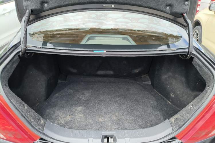 Used BYD Surui 2015 Revised Version 1.5L Manual Luxury Edition Trunk
