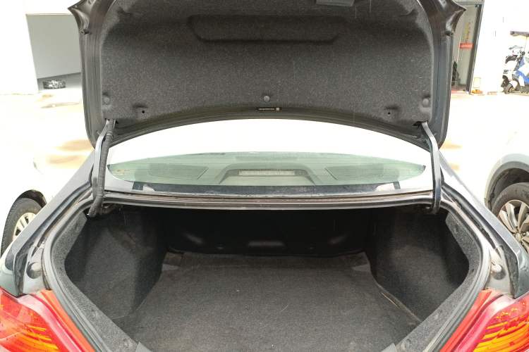 Used BYD Surui 2015 Revised Version 1.5L Manual Luxury Edition Trunk