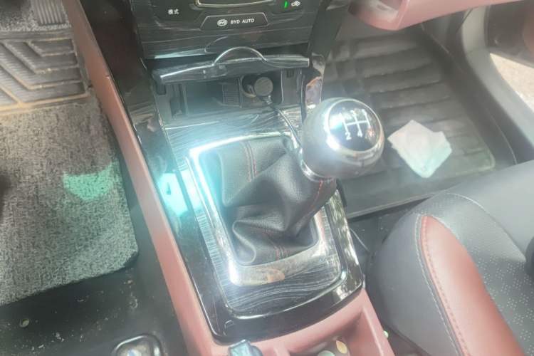 Used BYD Surui 2015 Revised Version 1.5L Automatic Luxury Edition Vehicle Key