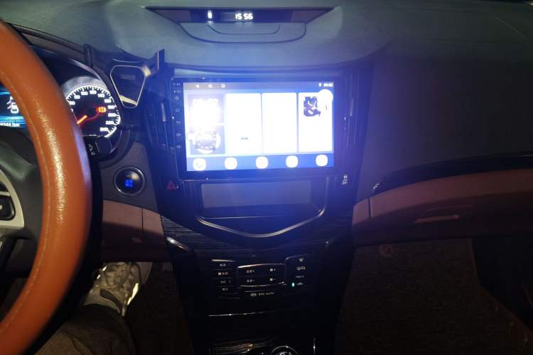Used BYD Surui 2015 1.5L Manual Luxury Model Audio And AC Panel