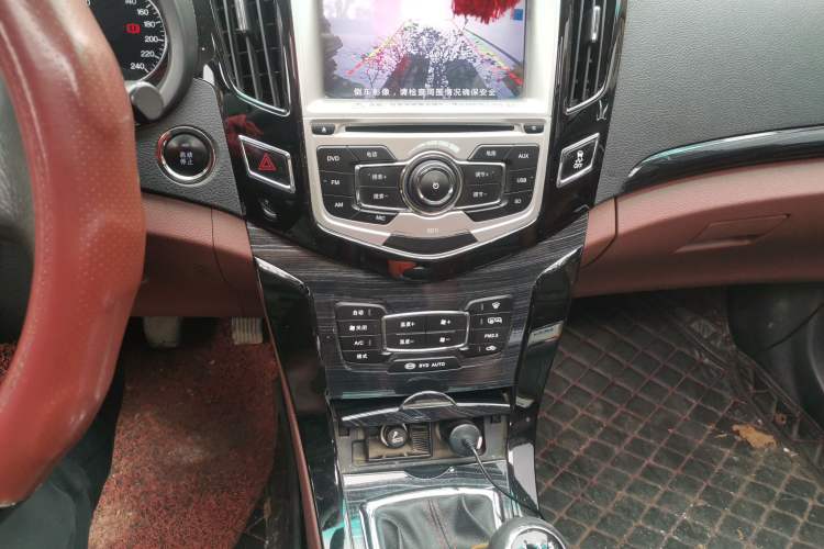 Used BYD Surui 2015 Revised Version 1.5L Manual Luxury Edition Audio And AC Panel