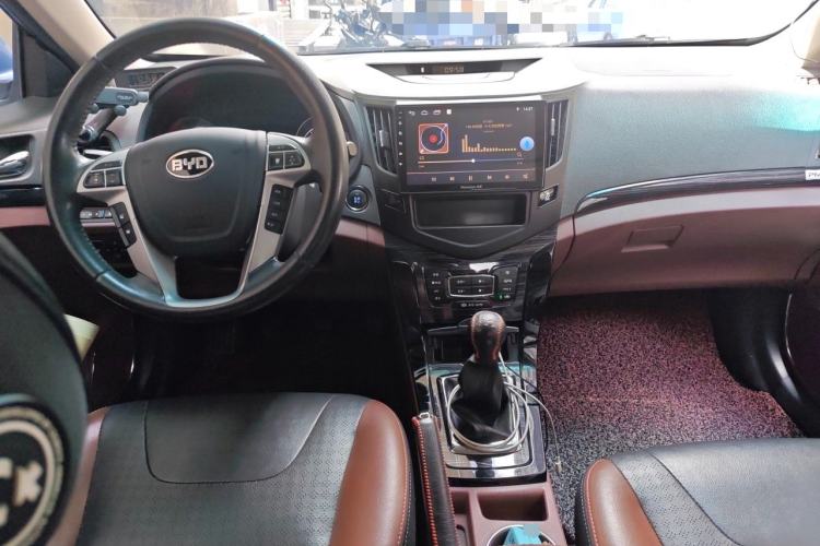Used BYD Surui 2015 1.5L Manual Luxury Model Center Console