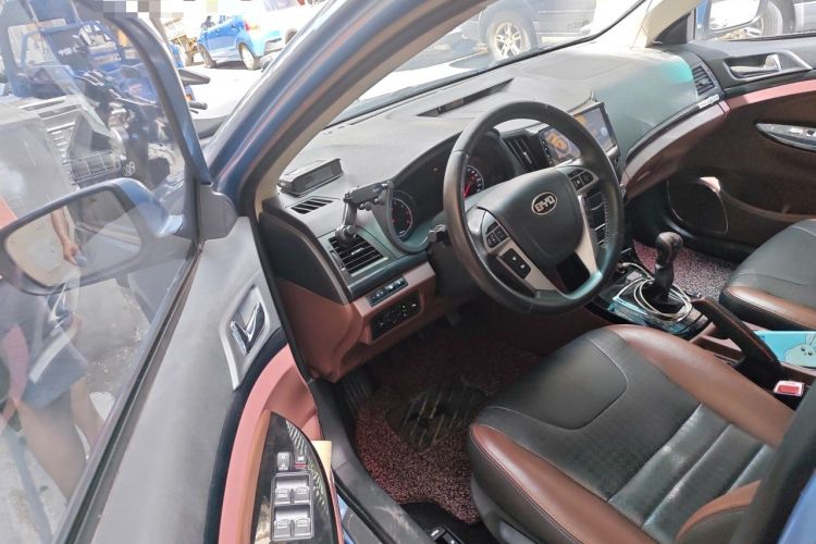Used BYD Surui 2015 1.5L Manual Luxury Model Driver Seat
