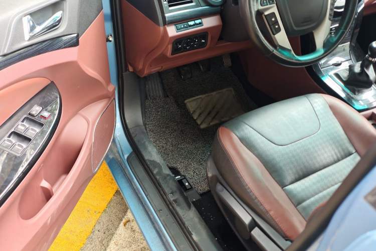 Used BYD Surui 2015 1.5L Manual Luxury Model Driver Seat