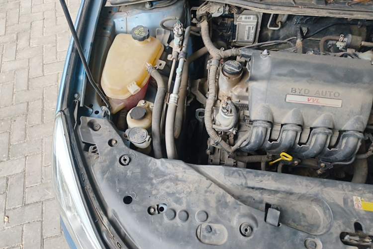 Used BYD Surui 2015 1.5L Manual Luxury Model Engine Bay Right
