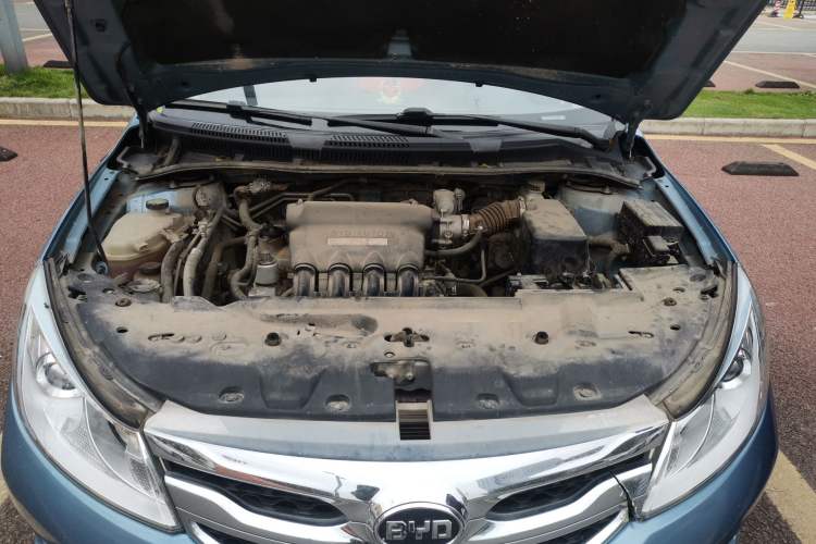 Used BYD Surui 2015 Revised Version 1.5L Manual Luxury Edition Engine Bay