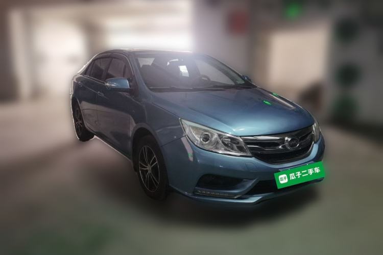 Used BYD Surui 2015 1.5L Manual Luxury Model Front Right 45 Deg