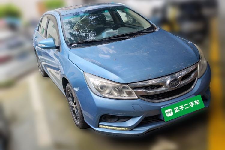 Used BYD Surui 2015 1.5L Manual Luxury Model Front Right 45 Deg