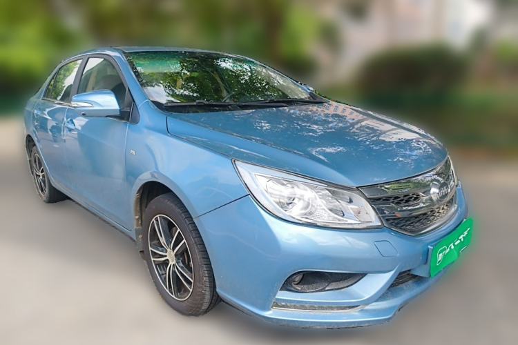 Used BYD Surui 2015 1.5L Manual Luxury Model Front Right 45 Deg
