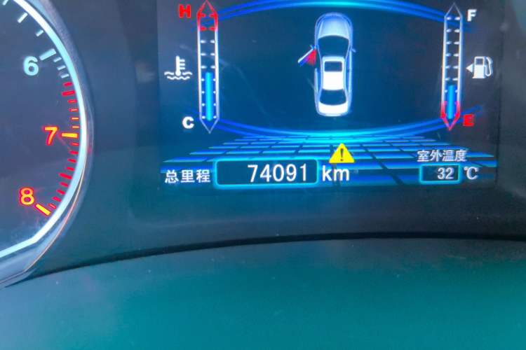 Used BYD Surui 2015 1.5L Manual Luxury Model Odometer Close Up