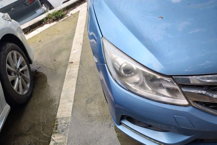 Used BYD Surui 2015 1.5L Manual Luxury Model Right Front Headlight