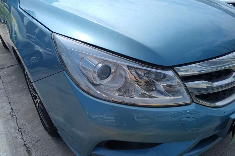 Used BYD Surui 2015 1.5L Manual Luxury Model Right Front Headlight
