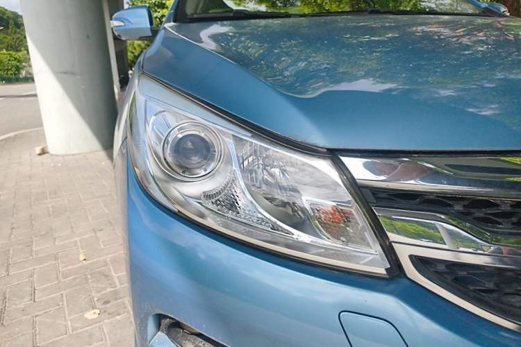 Used BYD Surui 2015 1.5L Manual Luxury Model Right Front Headlight