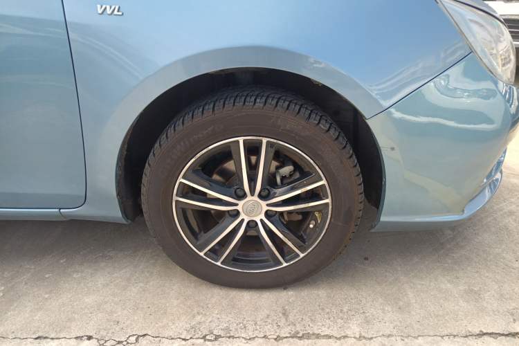 Used BYD Surui 2015 1.5L Manual Luxury Model Right Front Wheel Hub
