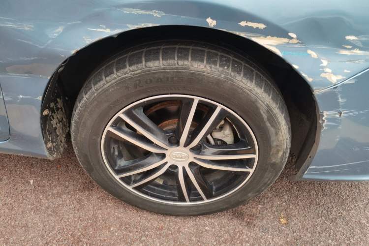 Used BYD Surui 2015 Revised Version 1.5L Manual Luxury Edition Right Front Wheel Hub