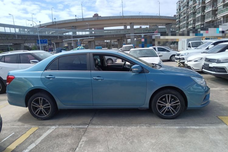 Used BYD Surui 2015 1.5L Manual Luxury Model Right Side