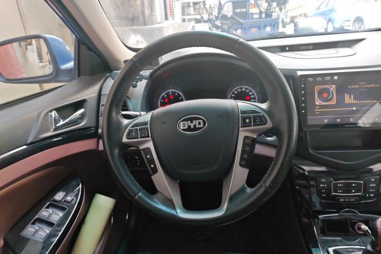 Used BYD Surui 2015 1.5L Manual Luxury Model Steering Wheel