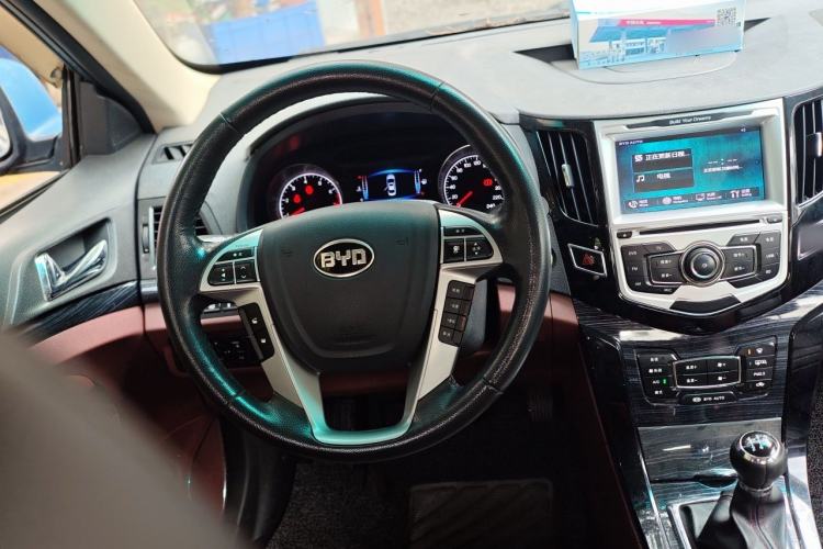 Used BYD Surui 2015 1.5L Manual Luxury Model Steering Wheel