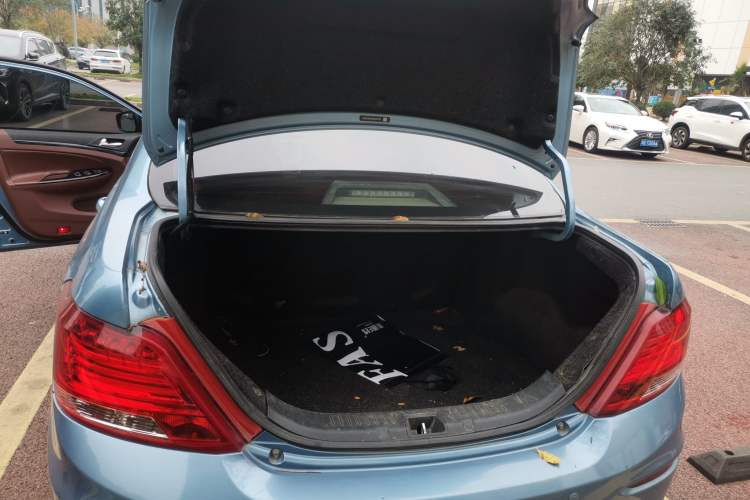 Used BYD Surui 2015 Revised Version 1.5L Manual Luxury Edition Trunk