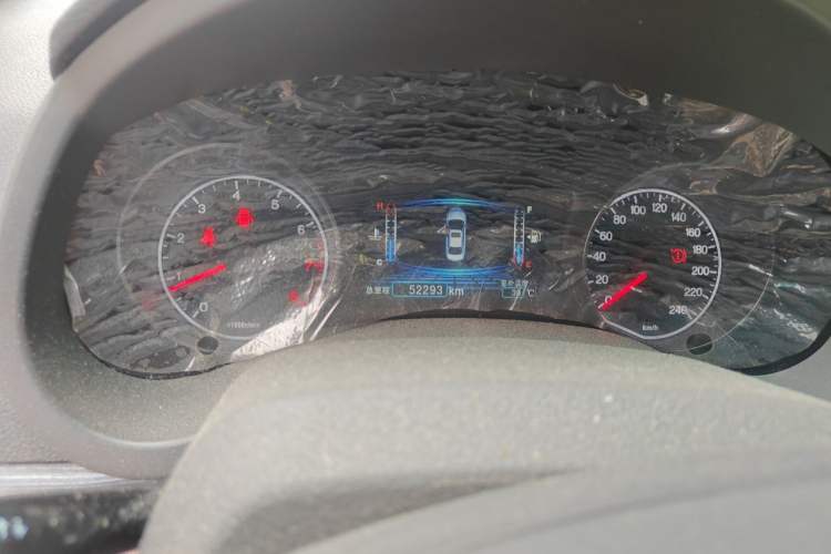 Used BYD Surui 2015 Revised Version 1.5L Manual Luxury Edition Odometer Close Up