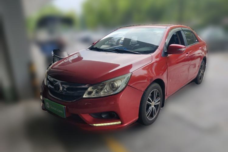 Used BYD Surui 2015 1.5L Manual Luxury Model Guazi used car, China used car export, Used car for sale, Used BYD cars, Cheapest cars for sale