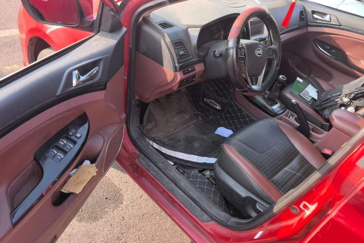 Used BYD Surui 2015 1.5L Manual Comfort Model Driver Seat
