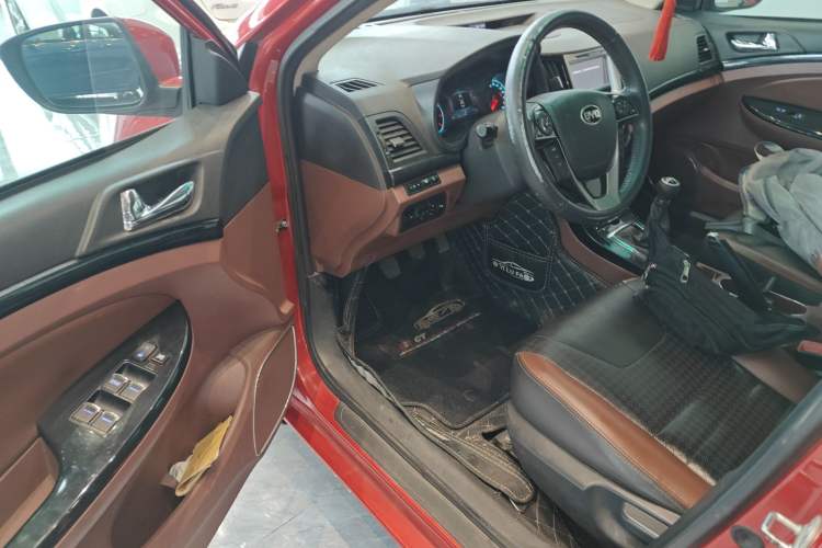 Used BYD Surui 2015 1.5L Manual Comfort Model Driver Seat