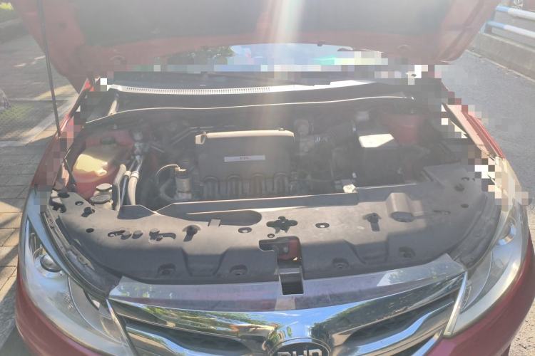 Used BYD Surui 2015 Revised Version 1.5L Manual Luxury Edition Engine Bay