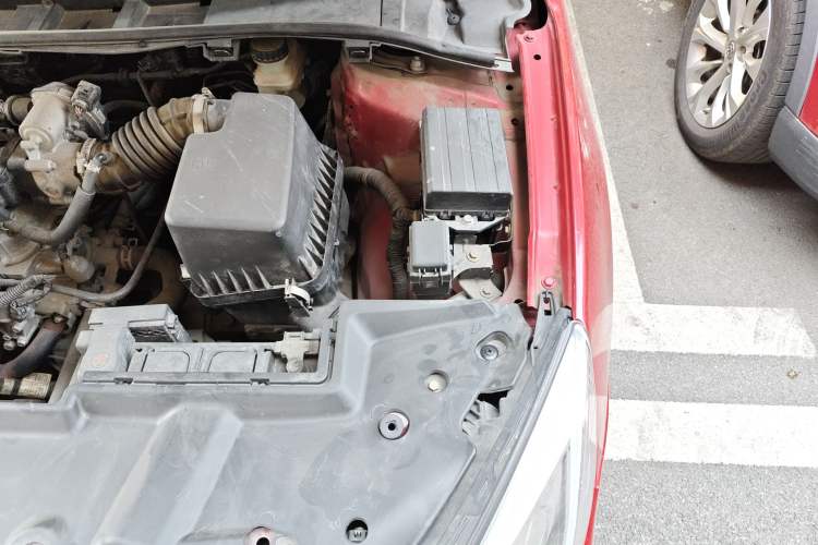 Used BYD Surui 2015 1.5L Automatic Luxury Model Engine Bay Left