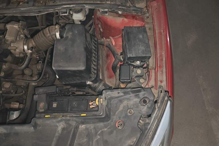 Used BYD Surui 2015 1.5L Automatic Luxury Model Engine Bay Left