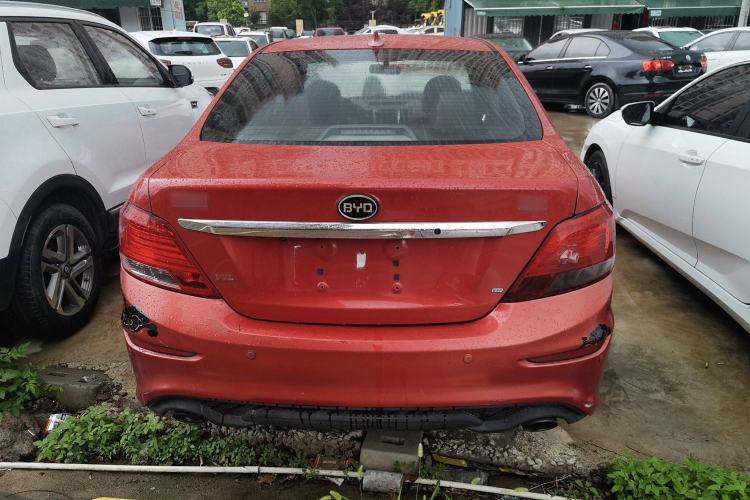 Used BYD Surui 2015 1.5L Manual Luxury Model Exterior 4