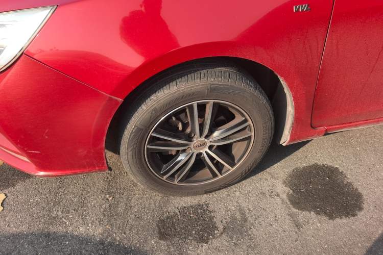 Used BYD Surui 2015 1.5L Manual Comfort Model Exterior 4
