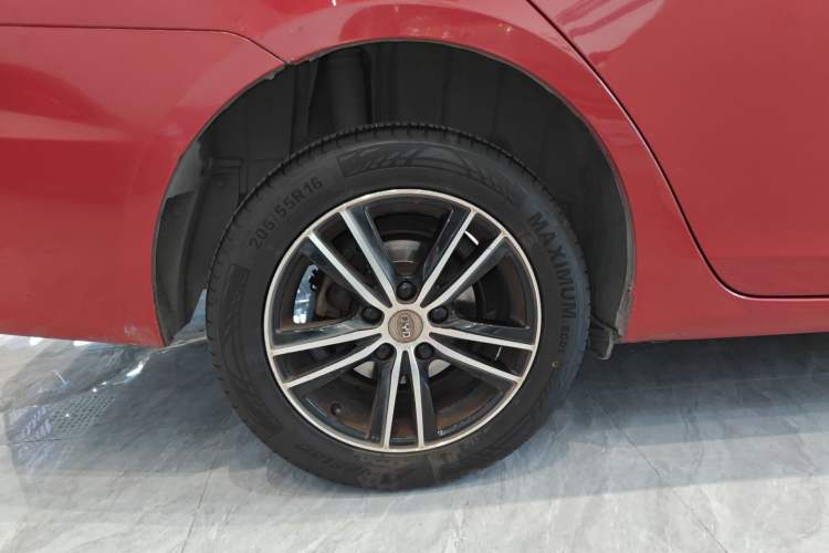 Used BYD Surui 2015 1.5L Manual Comfort Model Exterior 5