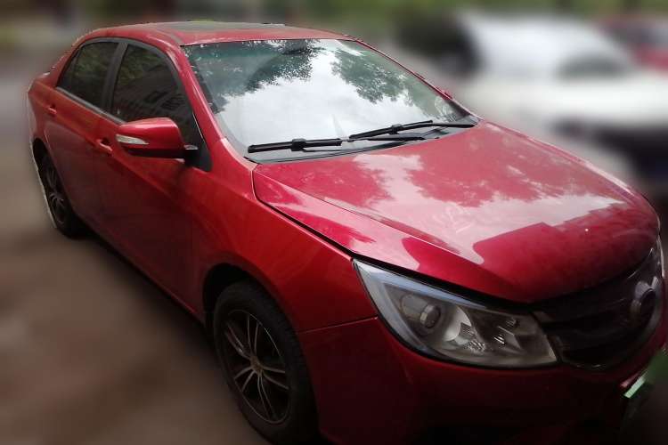 Used BYD Surui 2015 1.5L Manual Luxury Model Front Right 45 Deg