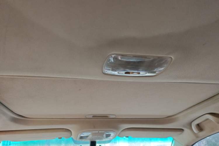 Used BYD Surui 2015 Revised Version 1.5L Manual Luxury Edition Headliner