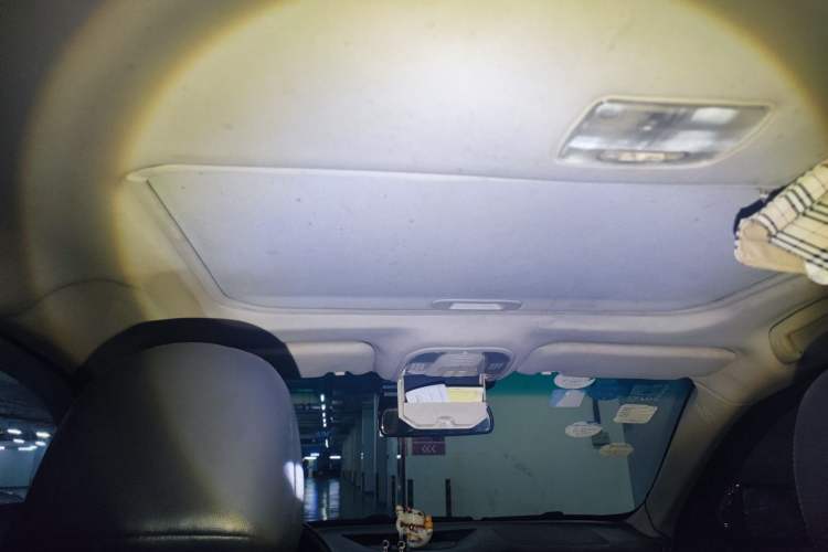 Used BYD Surui 2015 1.5L Automatic Luxury Model Headliner