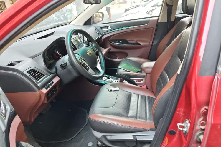 Used BYD Surui 2015 1.5L Automatic Luxury Model Left Front Seat