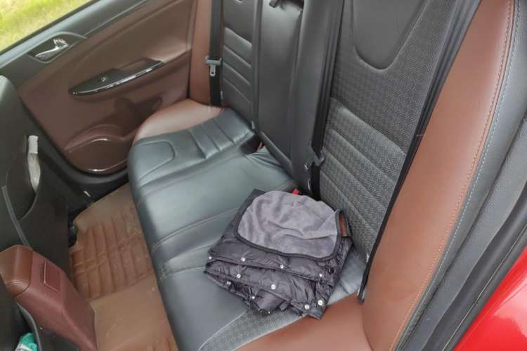 Used BYD Surui 2015 1.5L Manual Luxury Model Left Rear Seat