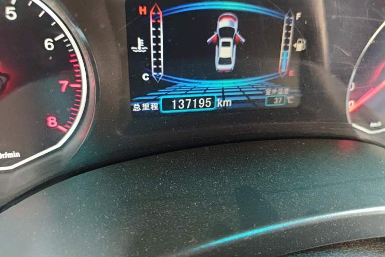 Used BYD Surui 2015 1.5L Manual Luxury Model Odometer Close Up