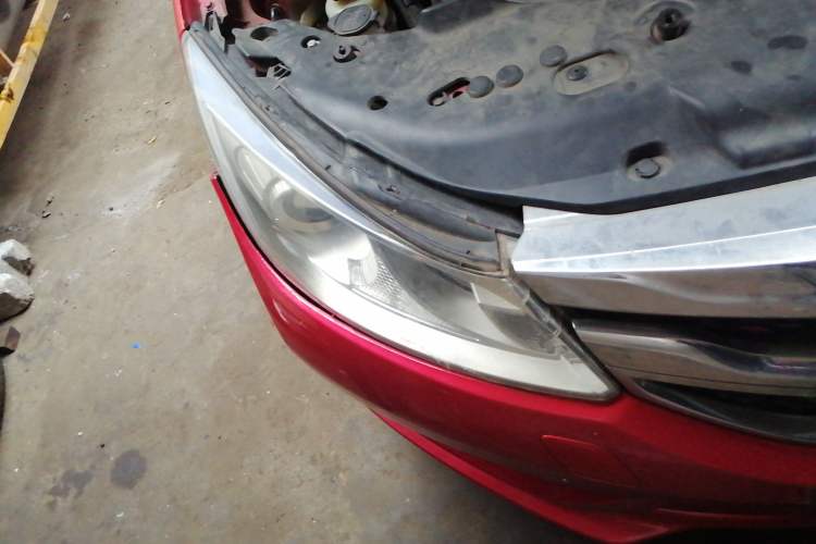 Used BYD Surui 2015 1.5L Manual Luxury Model Right Front Headlight