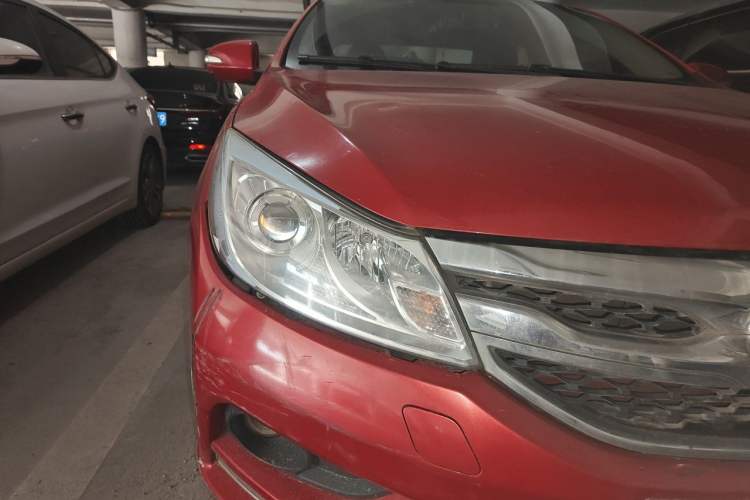 Used BYD Surui 2015 1.5L Automatic Luxury Model Right Front Headlight