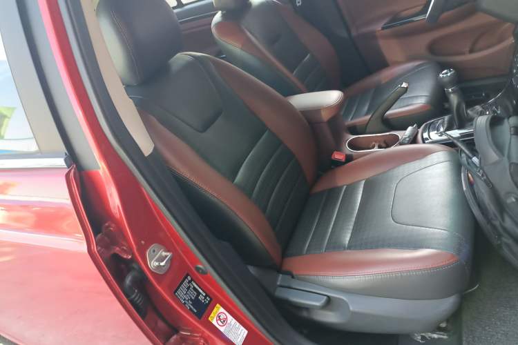 Used BYD Surui 2015 1.5L Manual Luxury Model Right Front Seat
