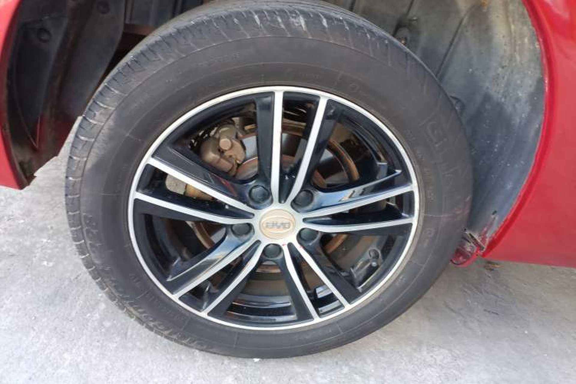 Used BYD Surui 2015 1.5L Manual Luxury Model Right Rear Wheel Hub