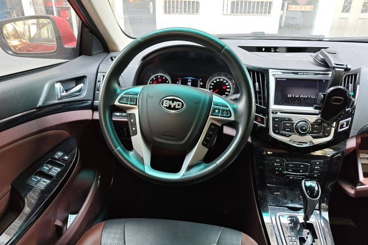 Used BYD Surui 2015 1.5L Automatic Luxury Model Steering Wheel