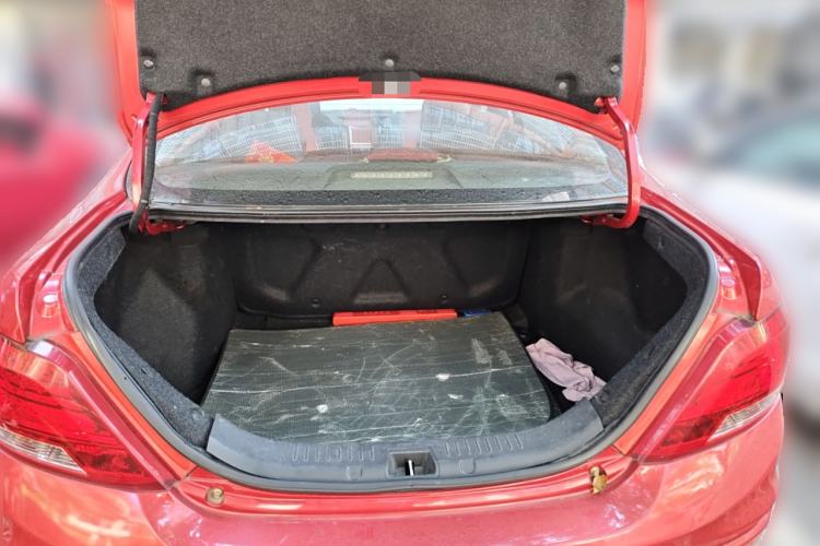 Used BYD Surui 2015 1.5L Automatic Luxury Model Trunk