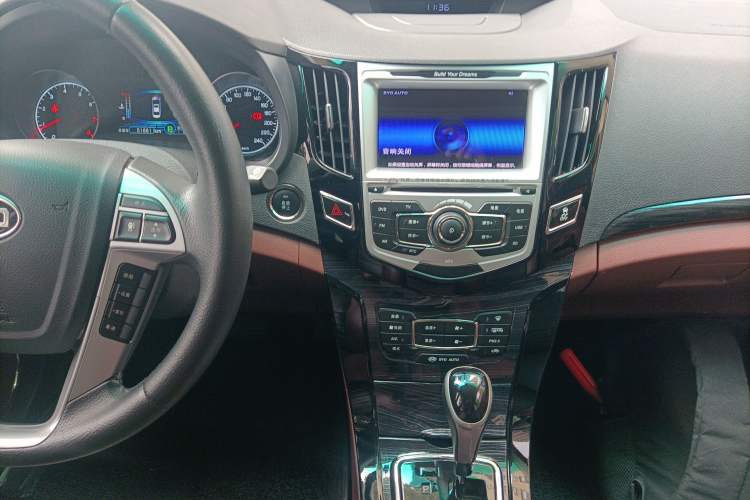 Used BYD Surui 2015 1.5L Automatic Luxury Model Audio And AC Panel