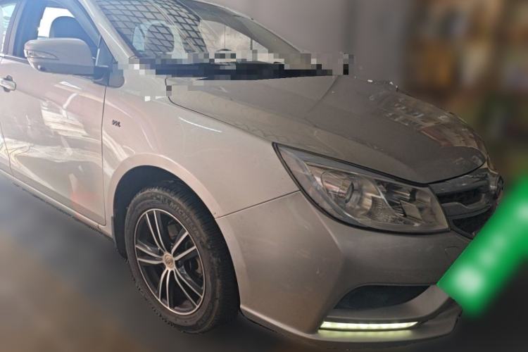 Used BYD Surui 2015 1.5L Manual Luxury Model Front Right 45 Deg