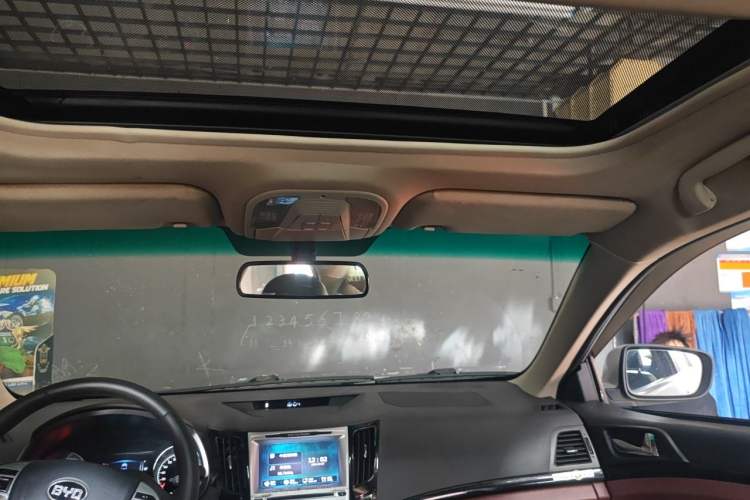 Used BYD Surui 2015 1.5L Manual Luxury Model Headliner